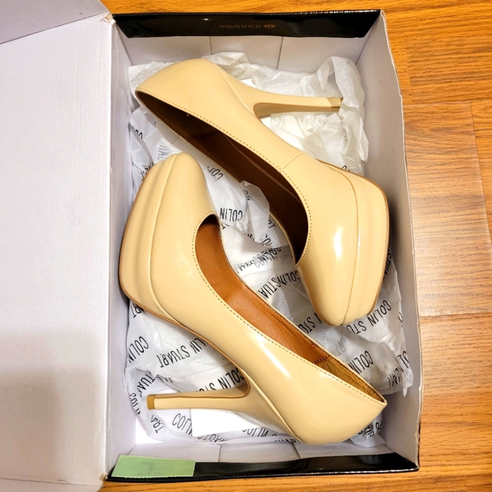 Colin Stuart Nude/Tan Pumps